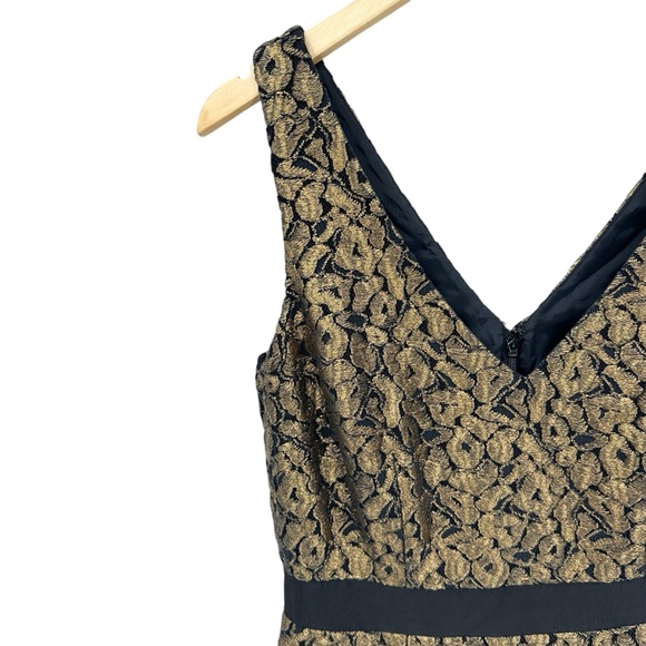 TRINA TURK Dress Brocade Lace Lined V-Neck Sleeveless Sheath Gold Black - Picture 4 of 8